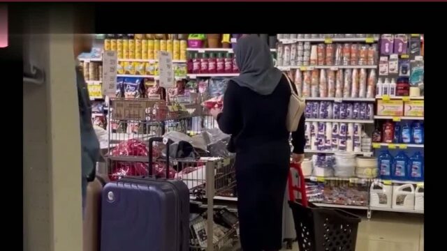 Tecavüz Porno Acnoctem Kafasına silah dayıp sikiyor Konulu HD